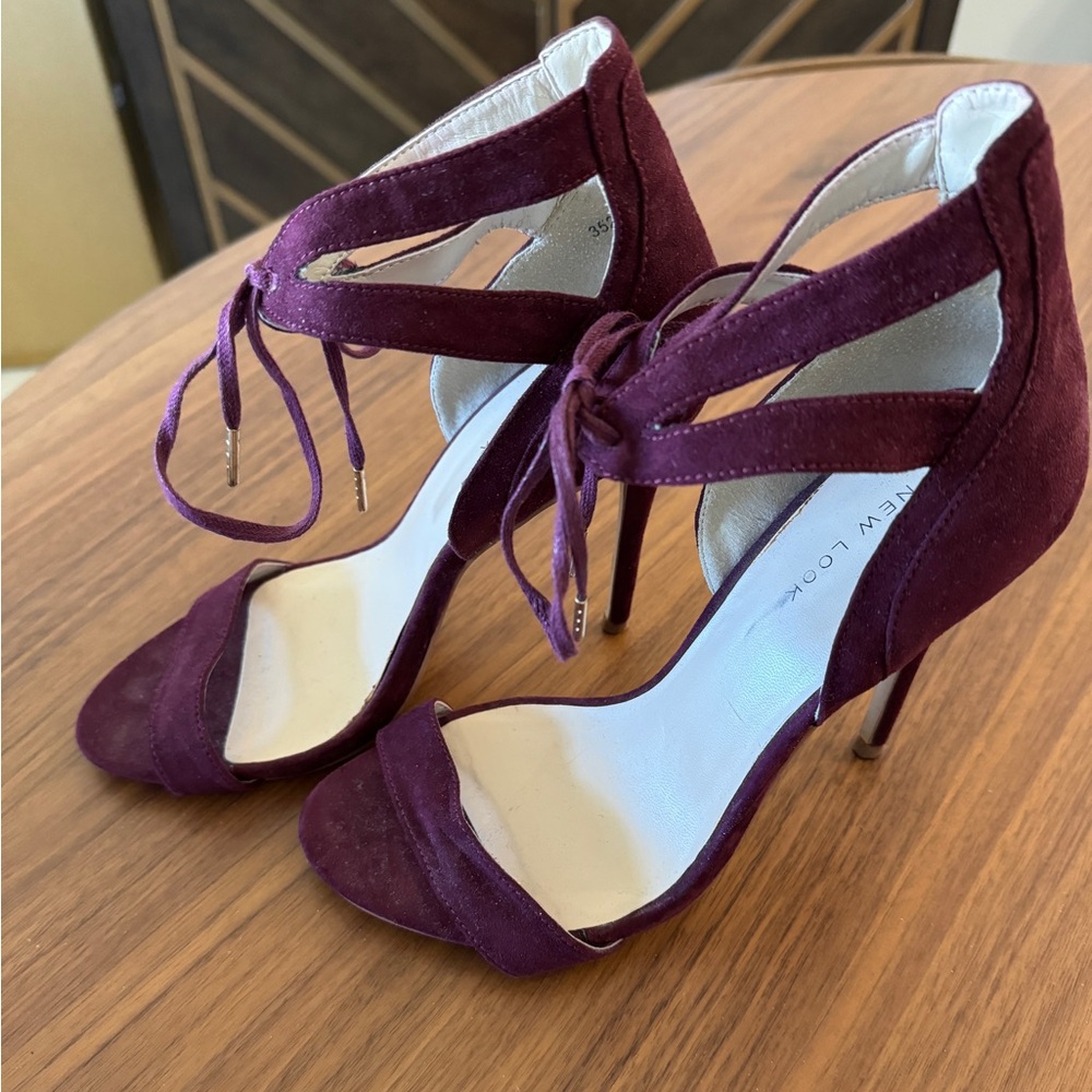 Wine tie-up heels size 39